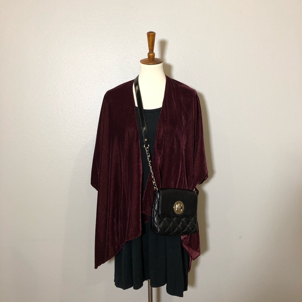 NWT. Velvet Wine Colored Kimono.